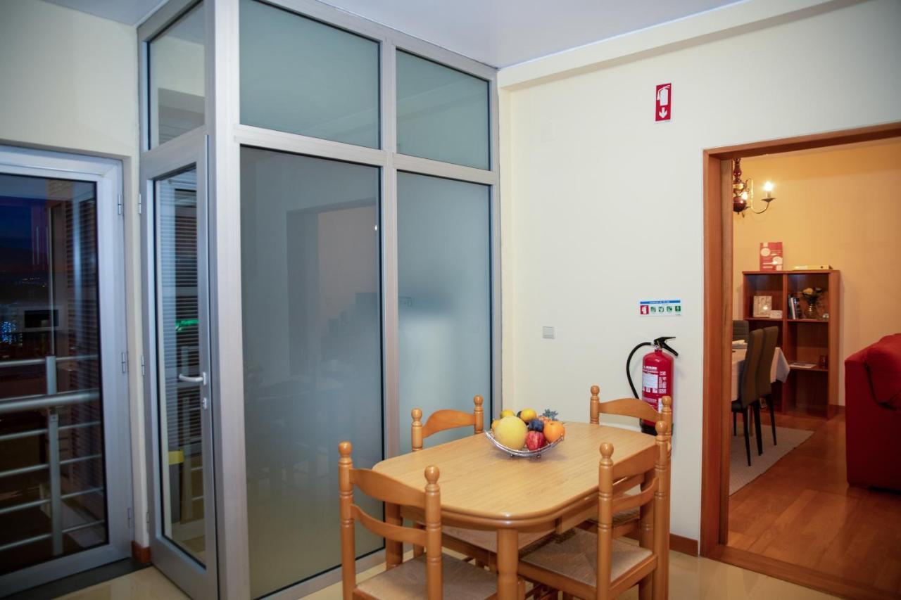 Vizinha'S Mommy'S Apartment Понта-Делгада Экстерьер фото